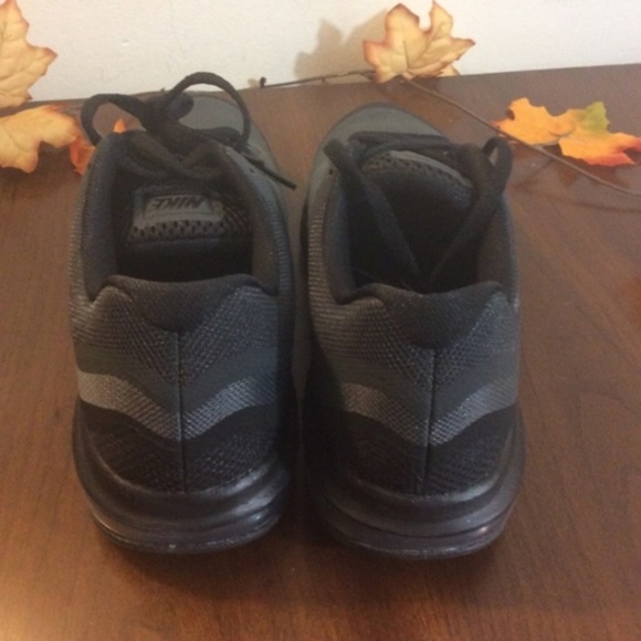 NEW NWT Nike Air Max Dynasty Shoe - Picture 3 of 6